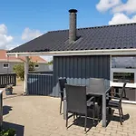 Freek - 400m From The Sea By Interhome Lakolk