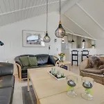 Freek - 400m From The Sea By Interhome