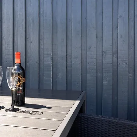 Freek - 400m From The Sea By Interhome *