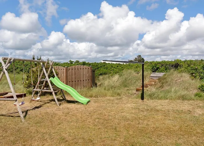 Freek - 400m From The Sea By Interhome Lakolk