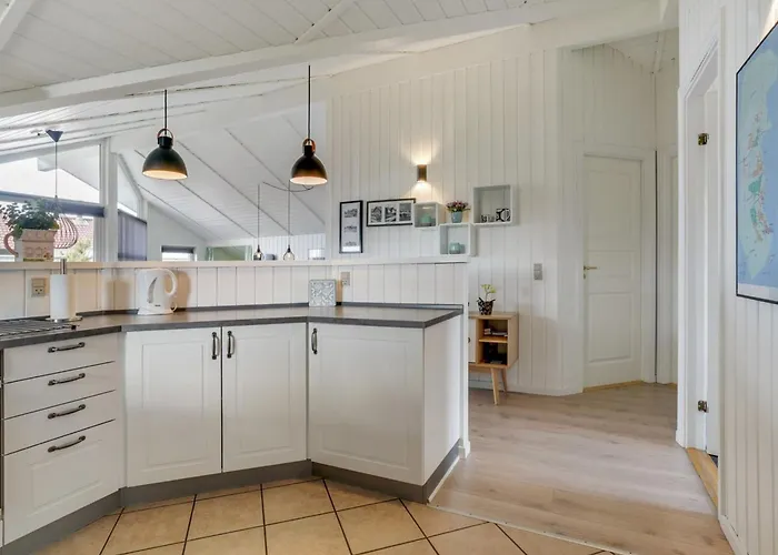 Freek - 400m From The Sea By Interhome