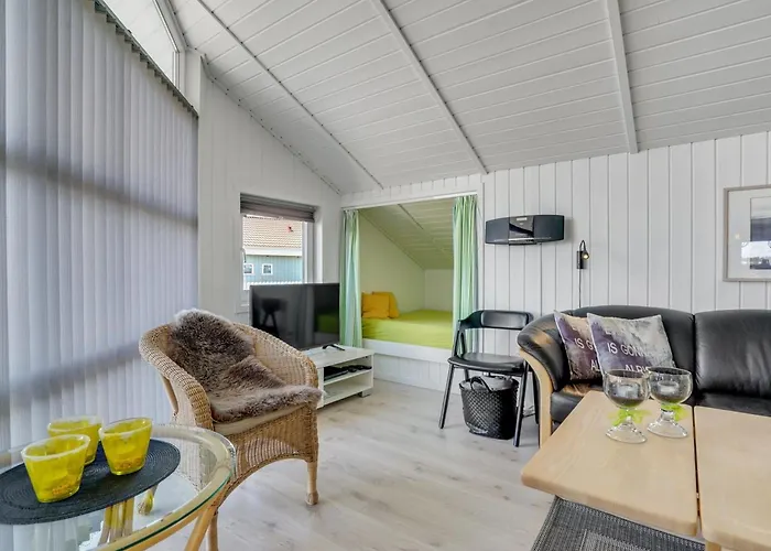 Freek - 400m From The Sea By Interhome Lakolk