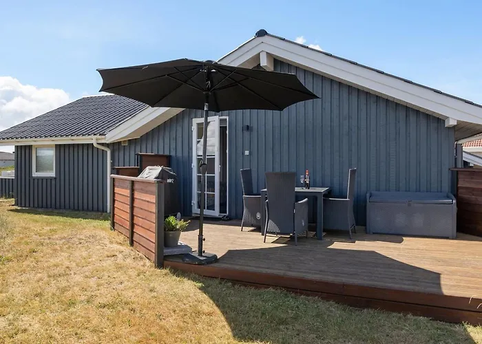 Freek - 400m From The Sea By Interhome Lakolk